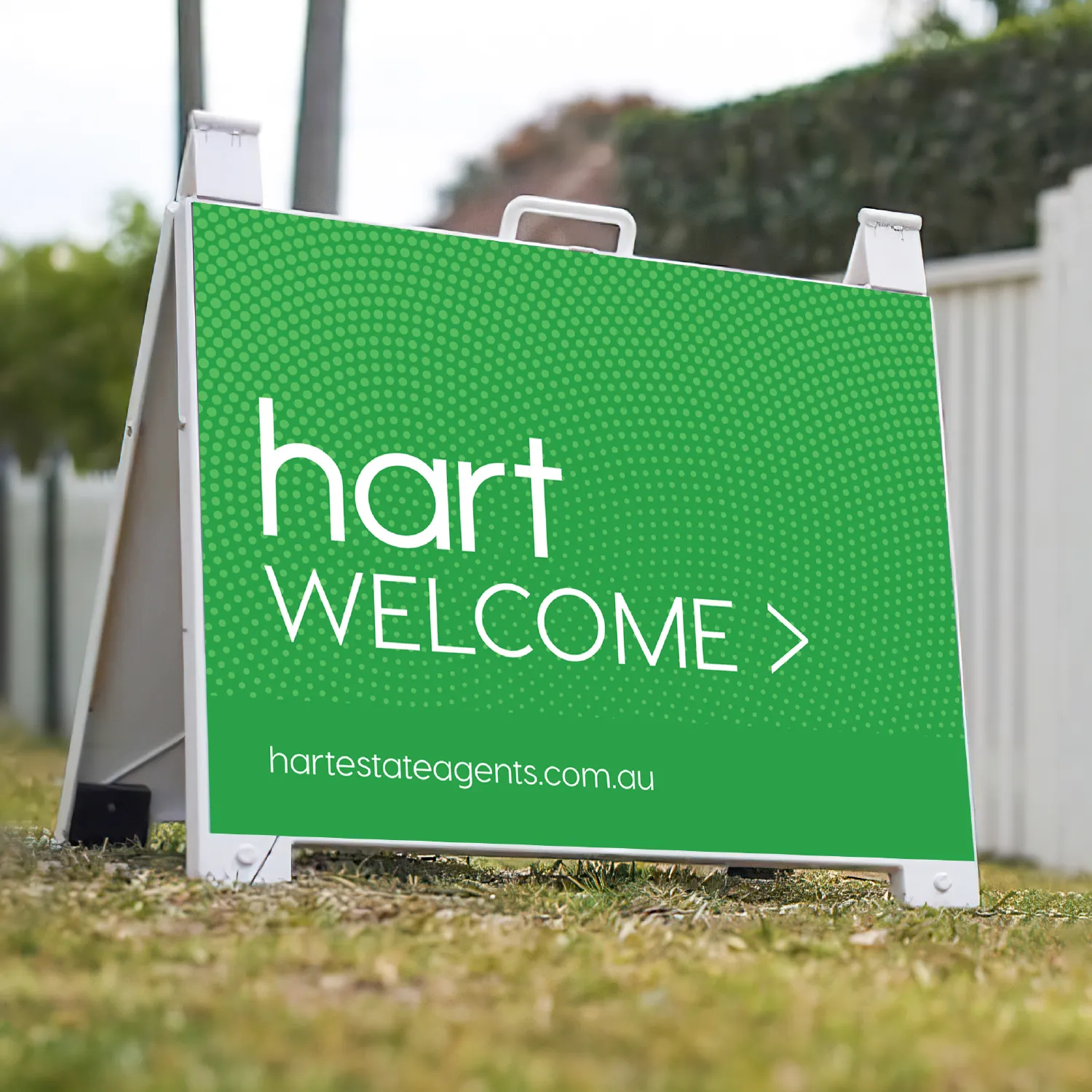 Open for Inspection signboard for Sydney real estate agency Hart Estate Agents in Rose Bay